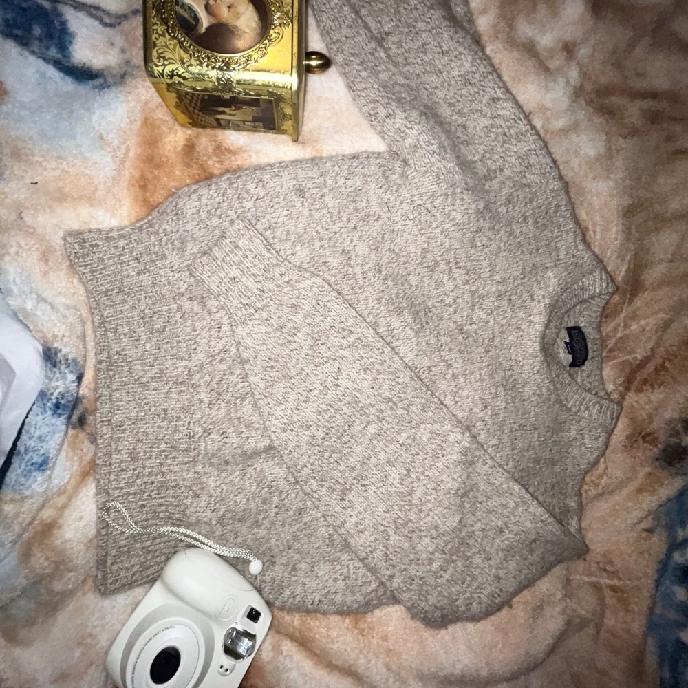 Lands’ End men’s medium wool sweater 🧸